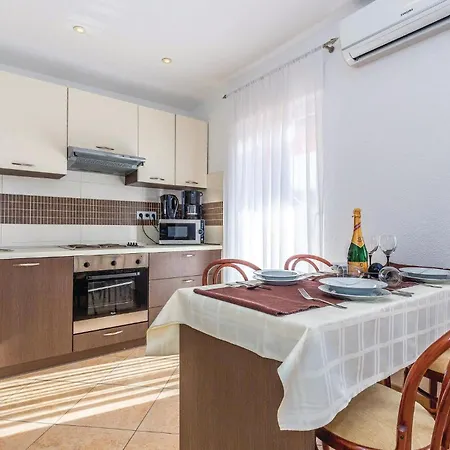 Apartment 1 Bedroom Amazing In